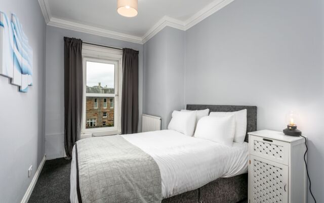 Racecourse View - Donnini Apartments