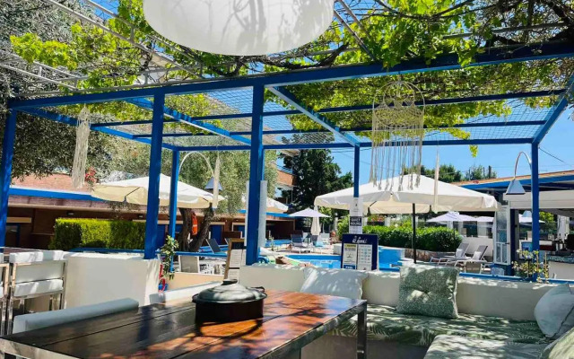 Philoxenia Hotel-Villas