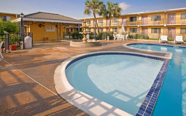 Americas Best Value Inn Laredo