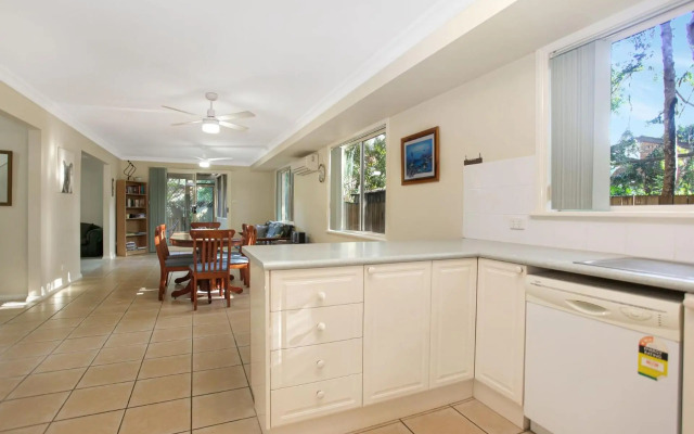 Four Bedroom Quality Townhouse