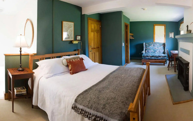 Red Clover Inn and Restaurant