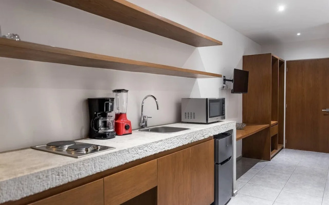 Great Located Spacious Loft W/amazing Rooftop Pool