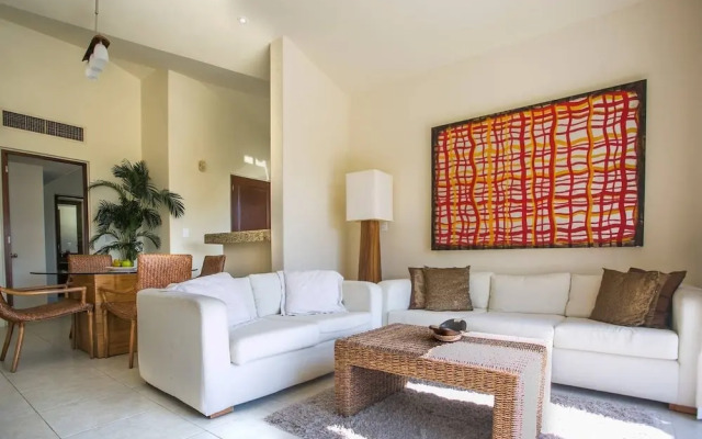 1BR Condo - Best Location! Pool+beach! Sleeps 4!!