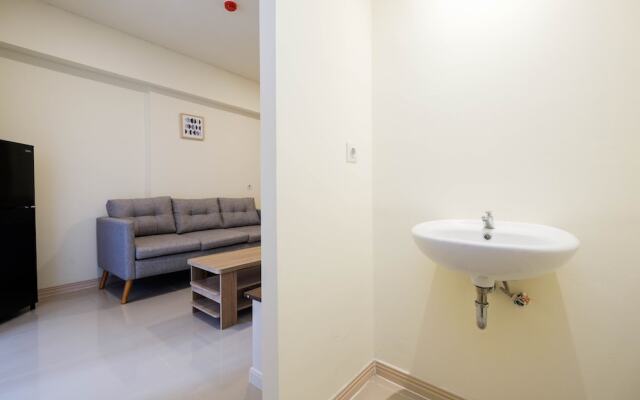 Cozy 2Br At Meikarta Apartment