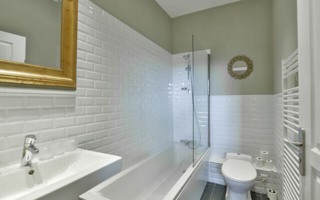Les Roches - Chateaux & Hotels Collection