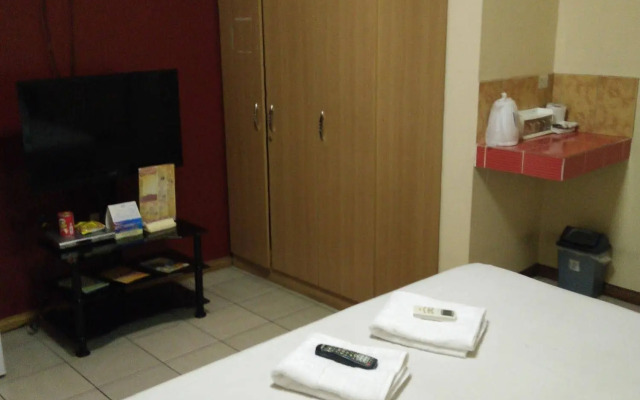RedDoorz @ Clarkview 21st Street Angeles City