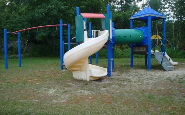 Jolly Roger Inn & Resort