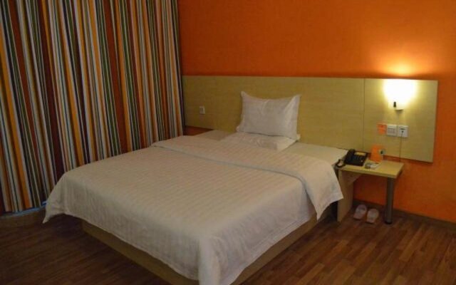 7 Days Inn Zhuhai Gongbei Immigration Port Walking Street Branch