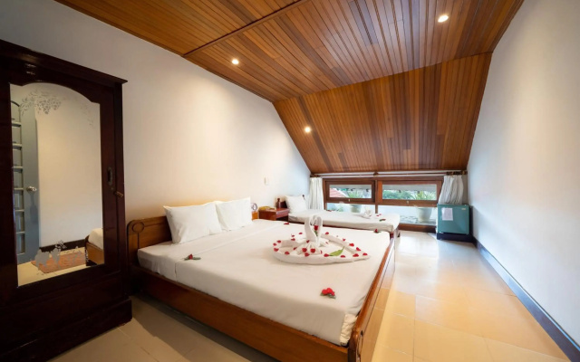 Sunflower Hotel