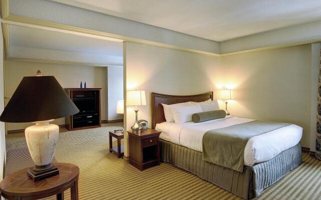 Holiday Inn & Suites Pittsfield-Berkshires by IHG