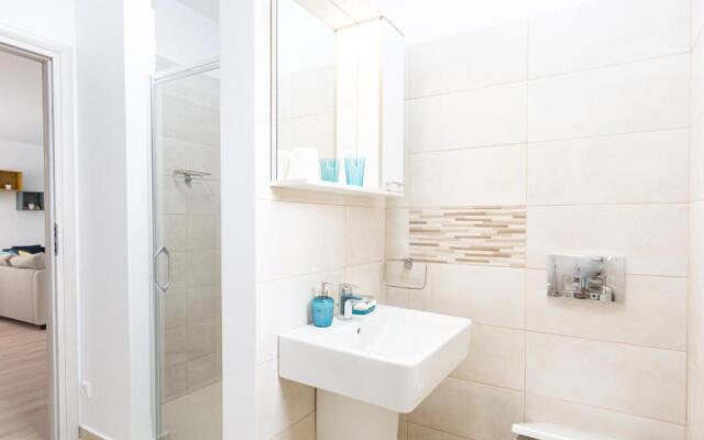 Sunny Olimp 3 ROOMS large apartment- by the sea