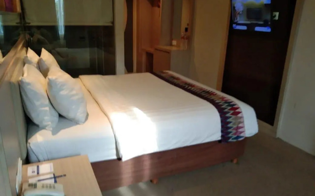 W Three Premier Hotel Lagaligo
