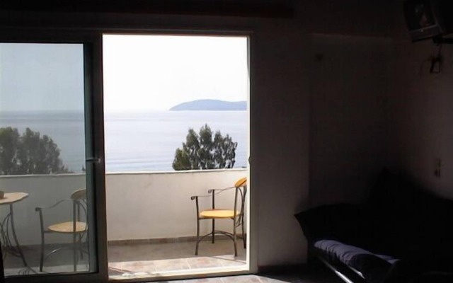 Amaranthos Skiathos View