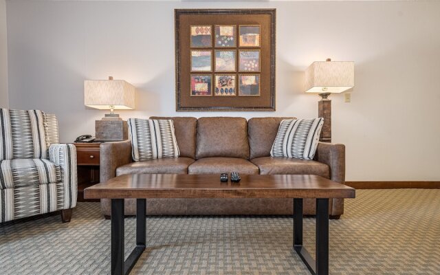 Suites at Silver Tree A123