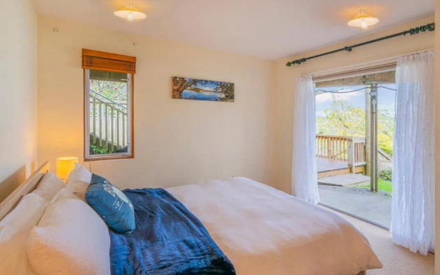 Seaview Serenity- Whitianga Holiday Home