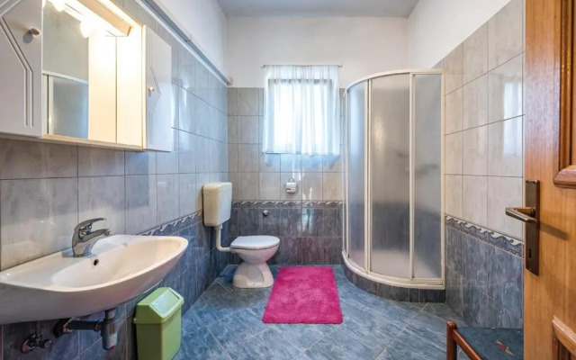 Apartment Tezak