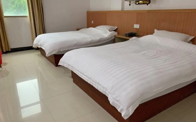 Xintiandi Hot Spring Hotel – Guest Rooms – Heyuan