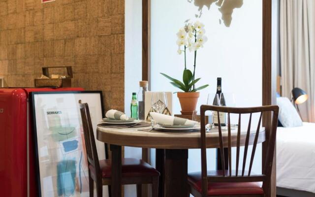 CN150 boutique studio, charming flat