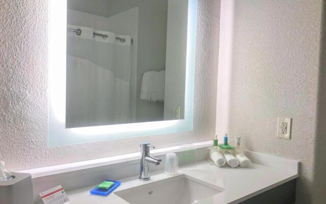 Holiday Inn Express & Suites Hearne by IHG