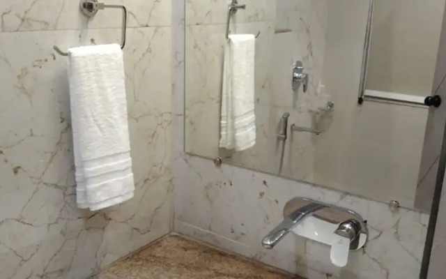 Sethi Grand Hotel