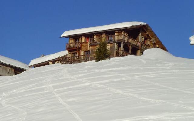 Aravis Holidays 7 Bedroom Chalet