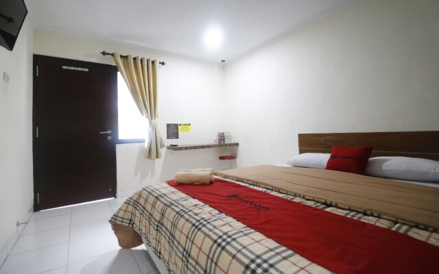 RedDoorz @ Jalan Pangeran Antasari Lampung