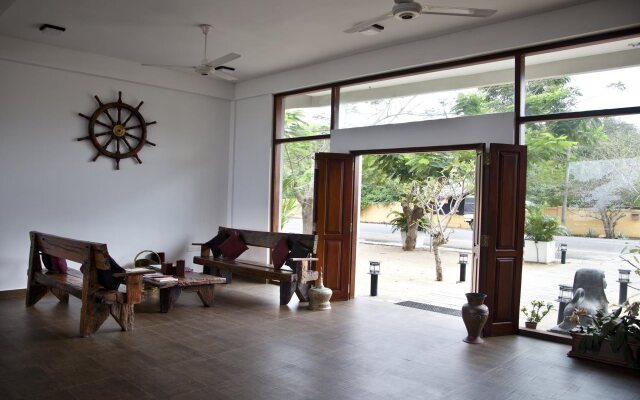 Bay Vista Hotel