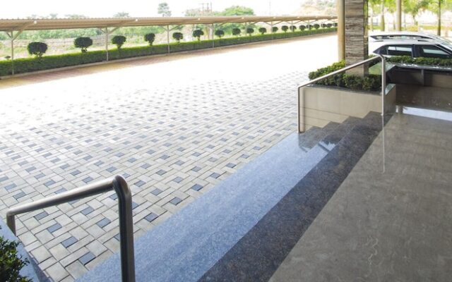 Hotel Grand Parivaar