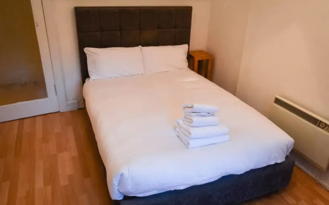 Stylish 2 Bedroom Apartment By Edinburgh Castle