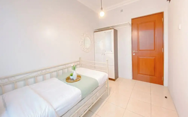 Gorgeous 2Br At Grand Setiabudi Apartment