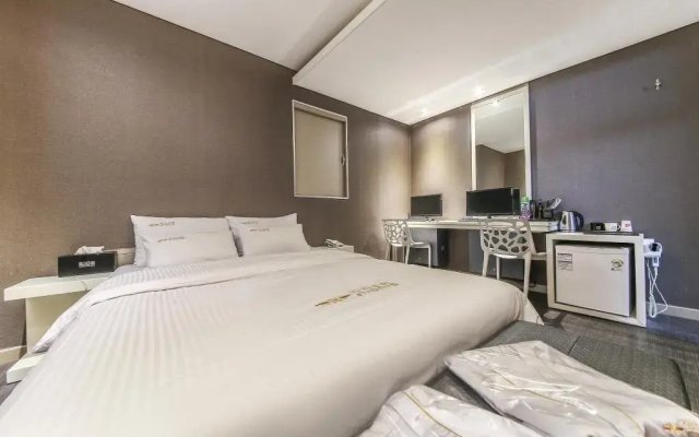 Richi Hotel