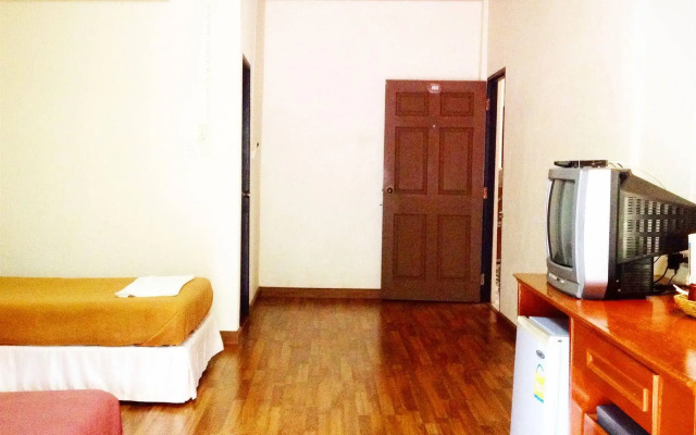 Khaolak Inn