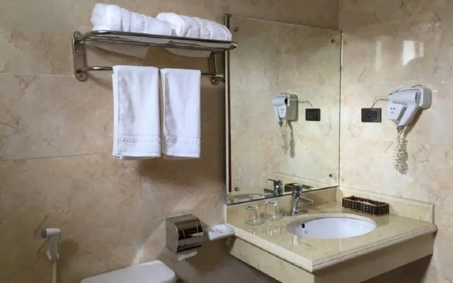 Phoenix 3 International Hotel