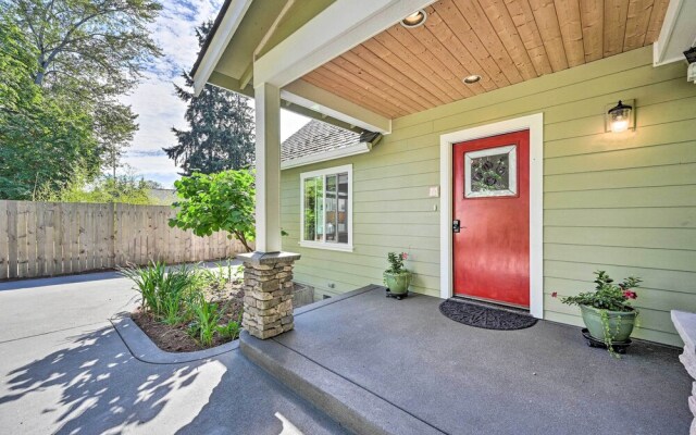 Family-friendly Kirkland Home ~ 1 Mi to Downtown