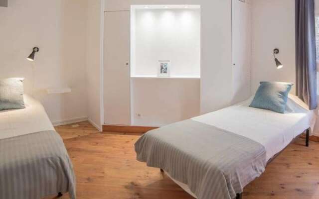 Ponton Private Apartment Near Lake