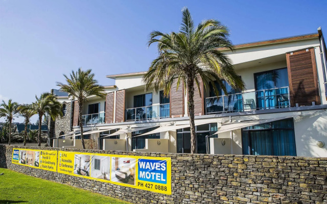 Waves Motel