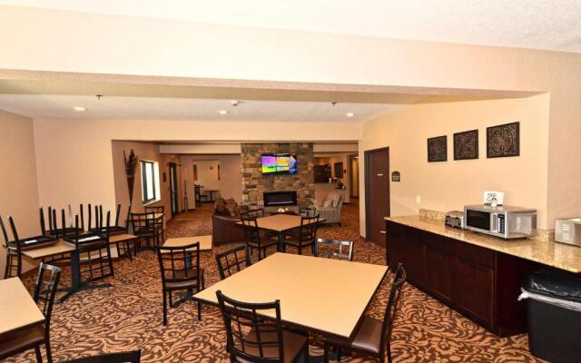 Cobblestone Inn & Suites - Clarion