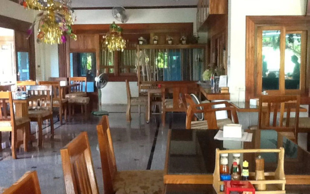 Lert Prasert House