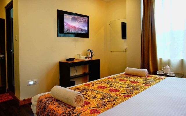 Muscatel Delamere Central