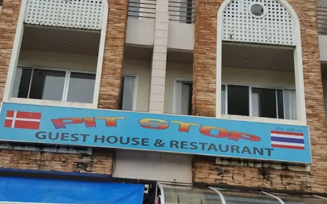 Pitstop Restaurant and Guesthouse