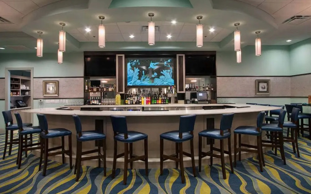 Upstay - Championsgate Home w Hot Tub-pool-cinema