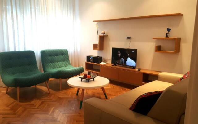 Design Apartment - City Break Apartments