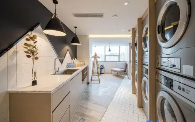 Atour S Hotel Wenshu Yuan MonasterySubway Station, Chunxi Road