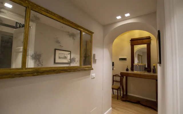 Flora Historical Luxury House