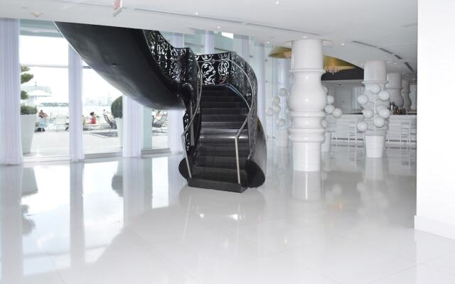Miami World Rental - Mondrian 401