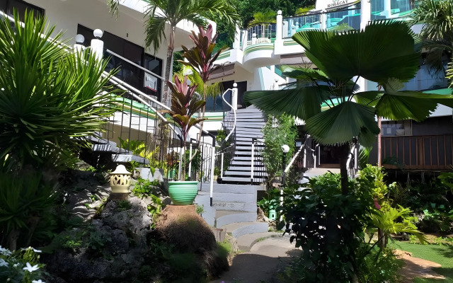 Turtle Inn Resort