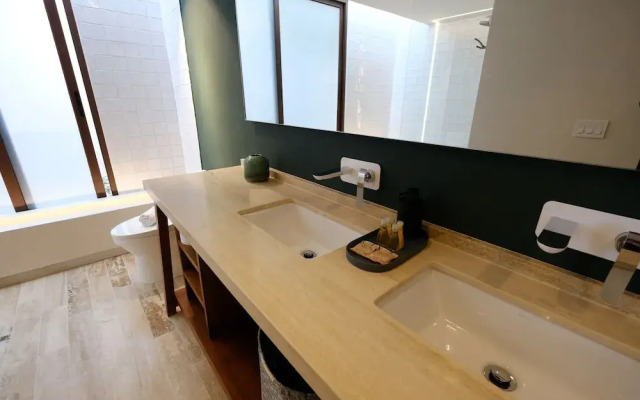 404 Awesome 1Br designer by StayPodio