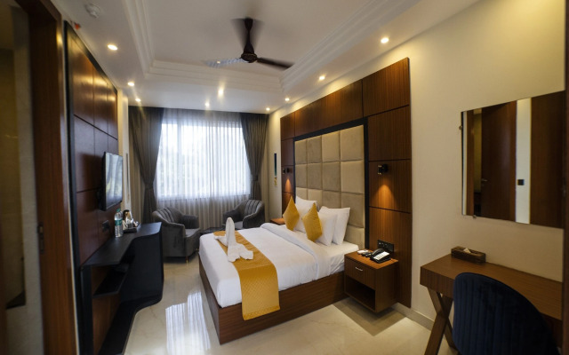 HUE GUH The Porto Candolim