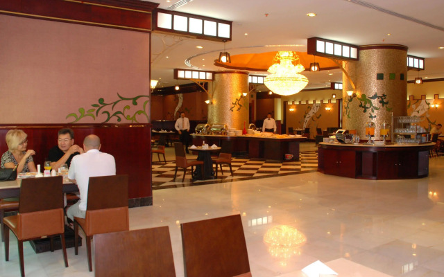 Al Bustan Tower Hotel Suites