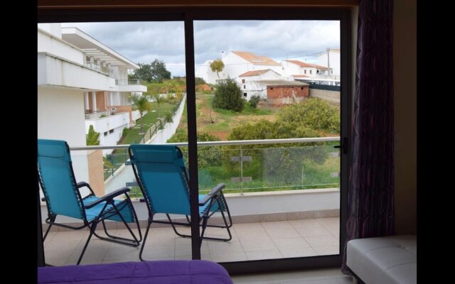 House With 2 Bedrooms in Albufeira, With Shared Pool, Terrace and Wifi